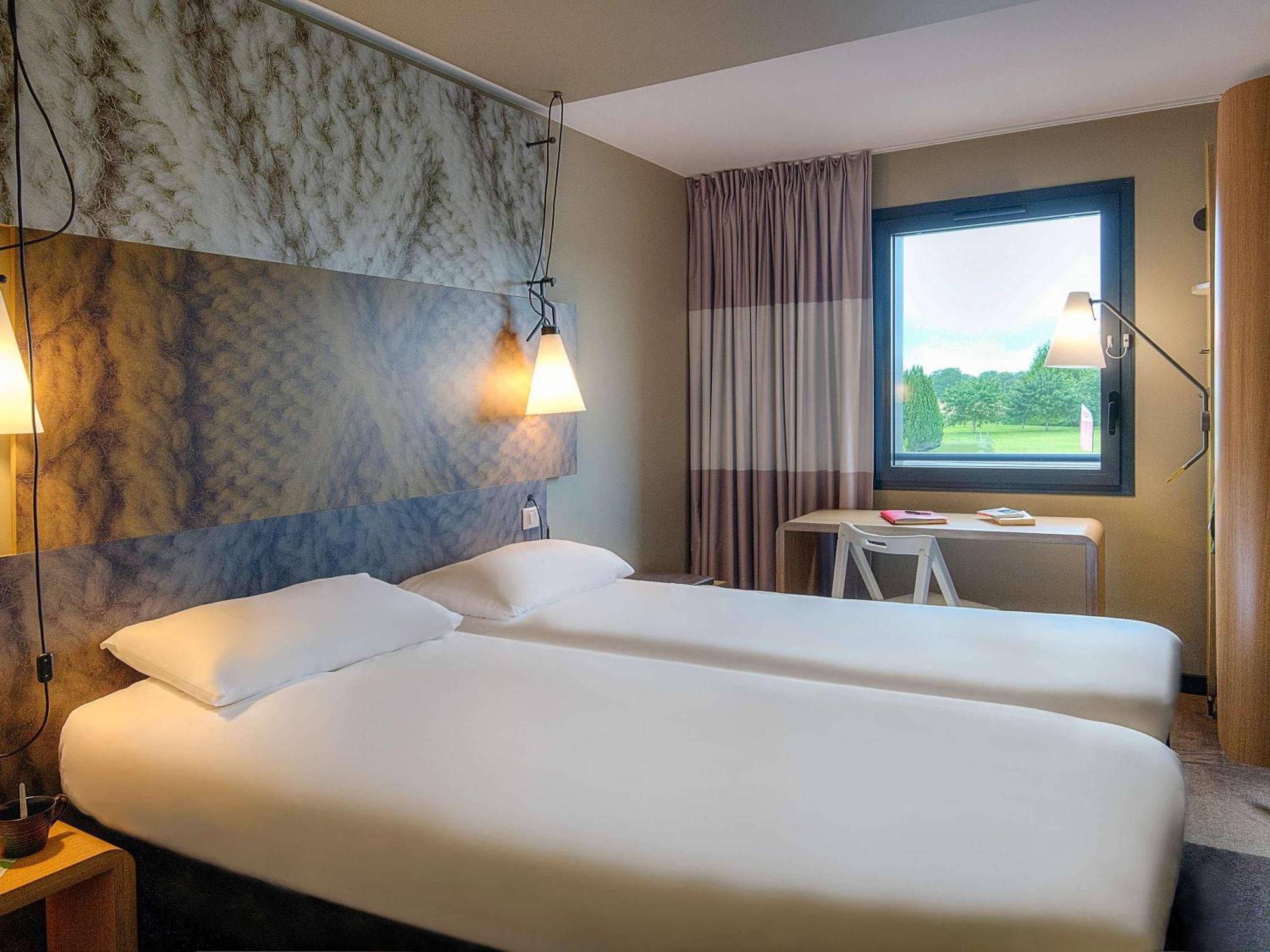 Hotel Ibis Pontorson Baie Du Mont Michel Saint-Georges-de-Gréhaigne